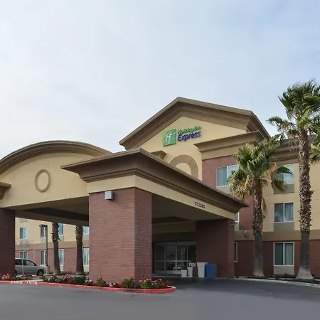 Holiday Inn Express Woodland By Ihg